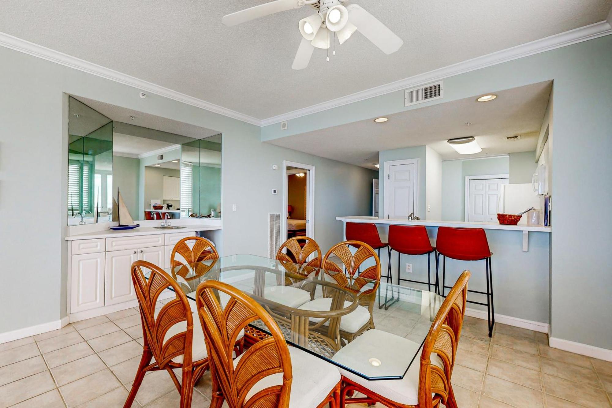 Pearl Condos Navarre Room photo