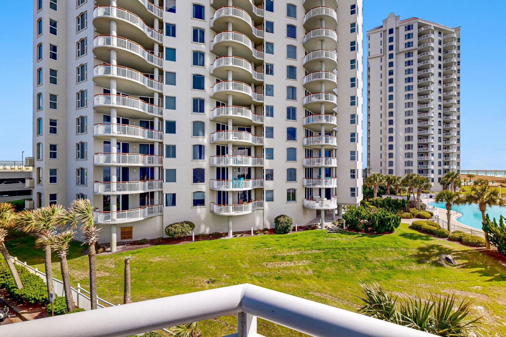 Pearl Condos Navarre Room photo